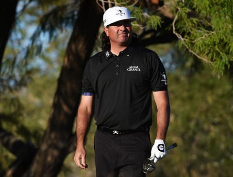 Pat Perez Returns to PGA Tour in Style